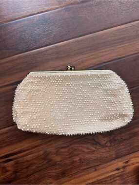 Vintage Lumured Cream Beaded Kiss Lock Clutch Bag, Made in USA